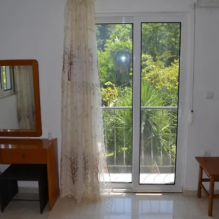 Artemis - Garden House With Pool View Apartment *