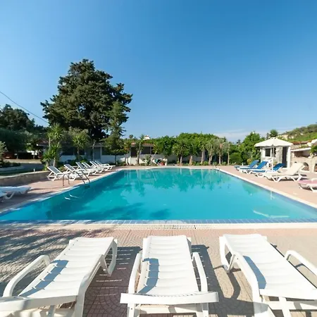 Artemis - Garden House With Pool View Apartment *