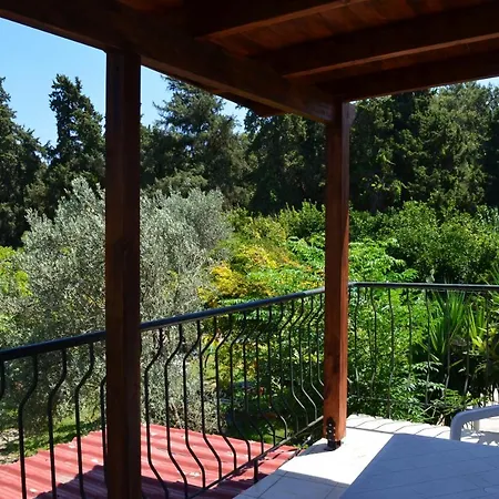 Artemis - Garden House With Pool View Lägenhet